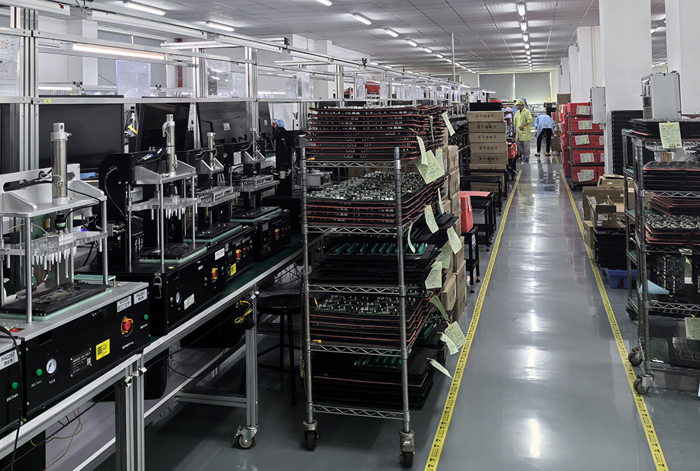 百千成电子SMT贴片加工插件线车间